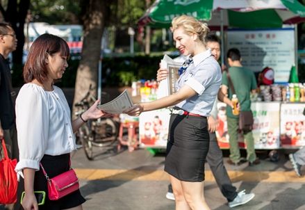 还在盲目发传单吗？郑州美博会帮你充分发挥传单的效果